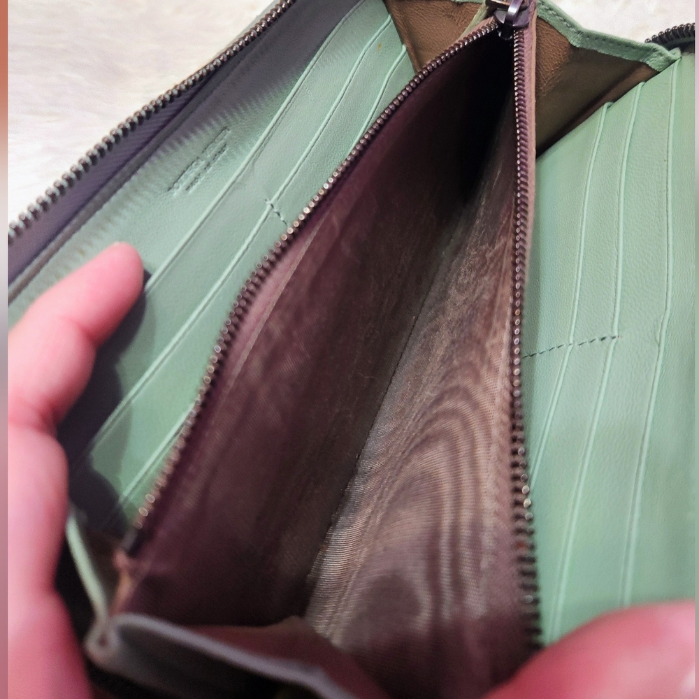 Authentic Vintage Bottega Veneta Wallet - Picture 11 of 13